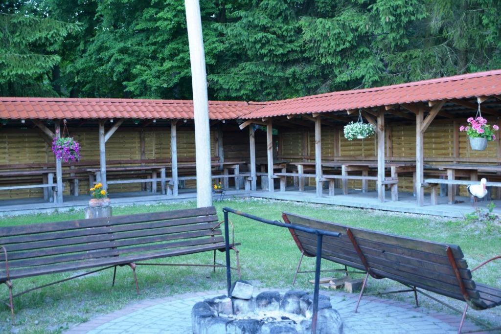 Gospodarstwo Agroturystyczne Dworek Andrzejowka Gardzien Buitenkant foto